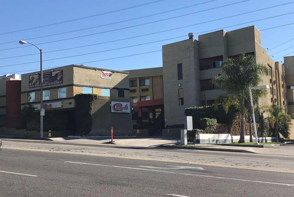 Baymont By Wyndham Monterey Park Hotel Exterior photo